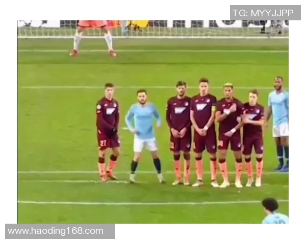 足球场上的经典梗图：当球星们成为网络段子主角的那些瞬间